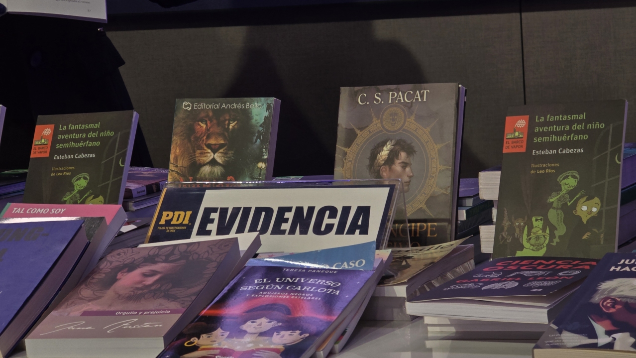 incautan más de 150 mil libros en calle san diego